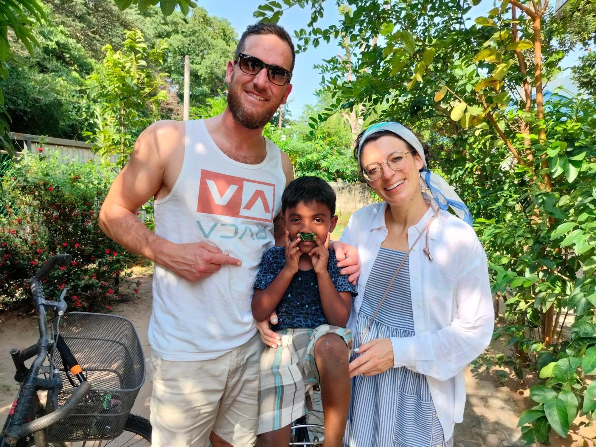 Priyanna Guest, Forest View بولاناروفاي الغرفة الصورة